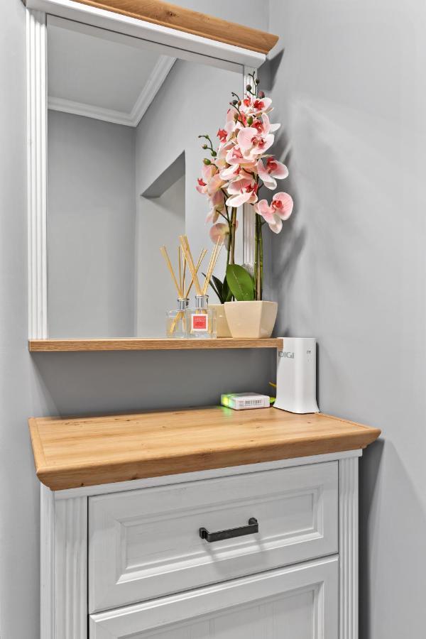 Comfort By Art Apartment